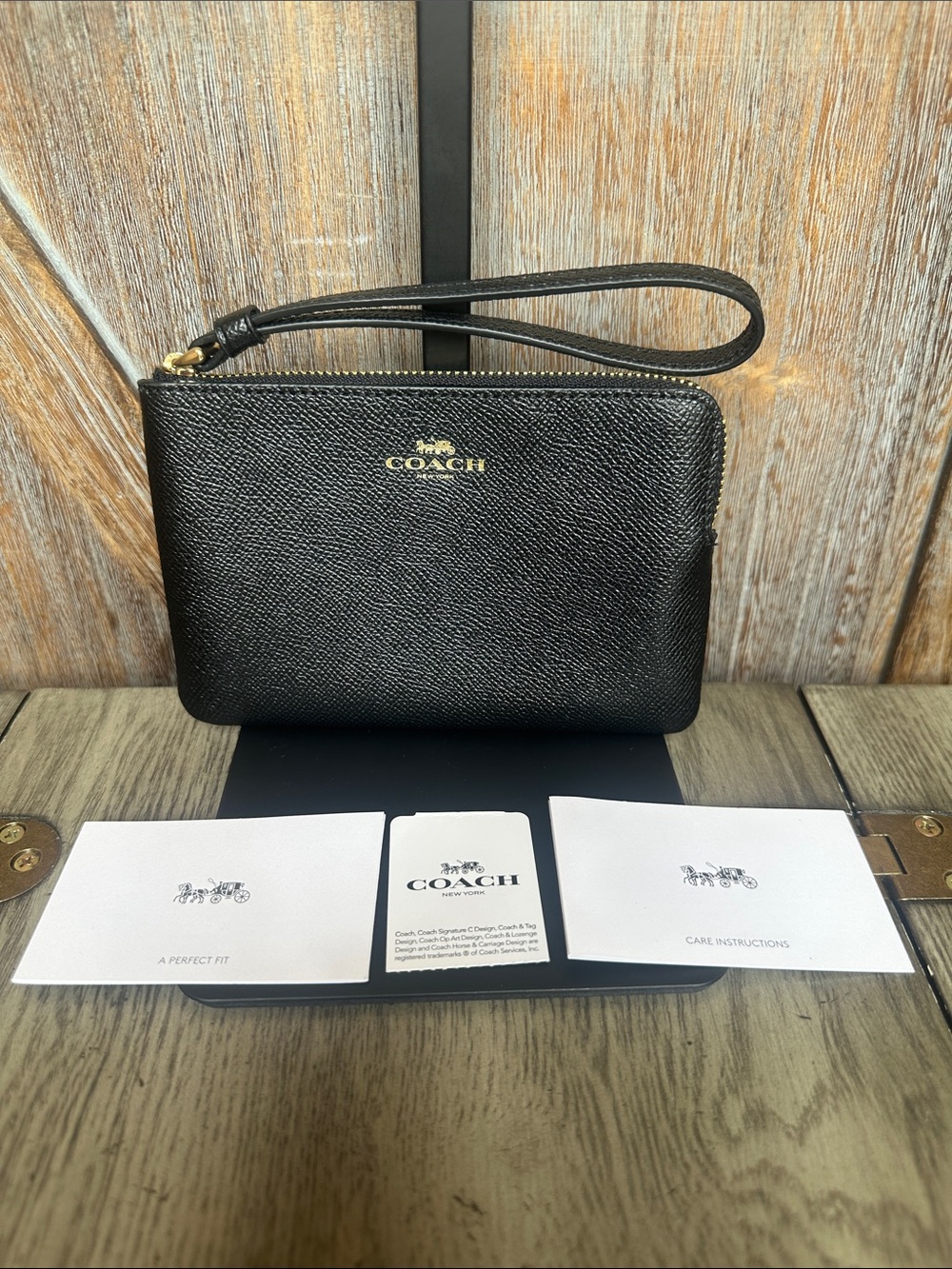 Coach F58032 Black Crossgrain Leather Corner Zip Wristlet Wallet NWT - Picture 10 of 10